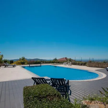 Villa Mujeira *